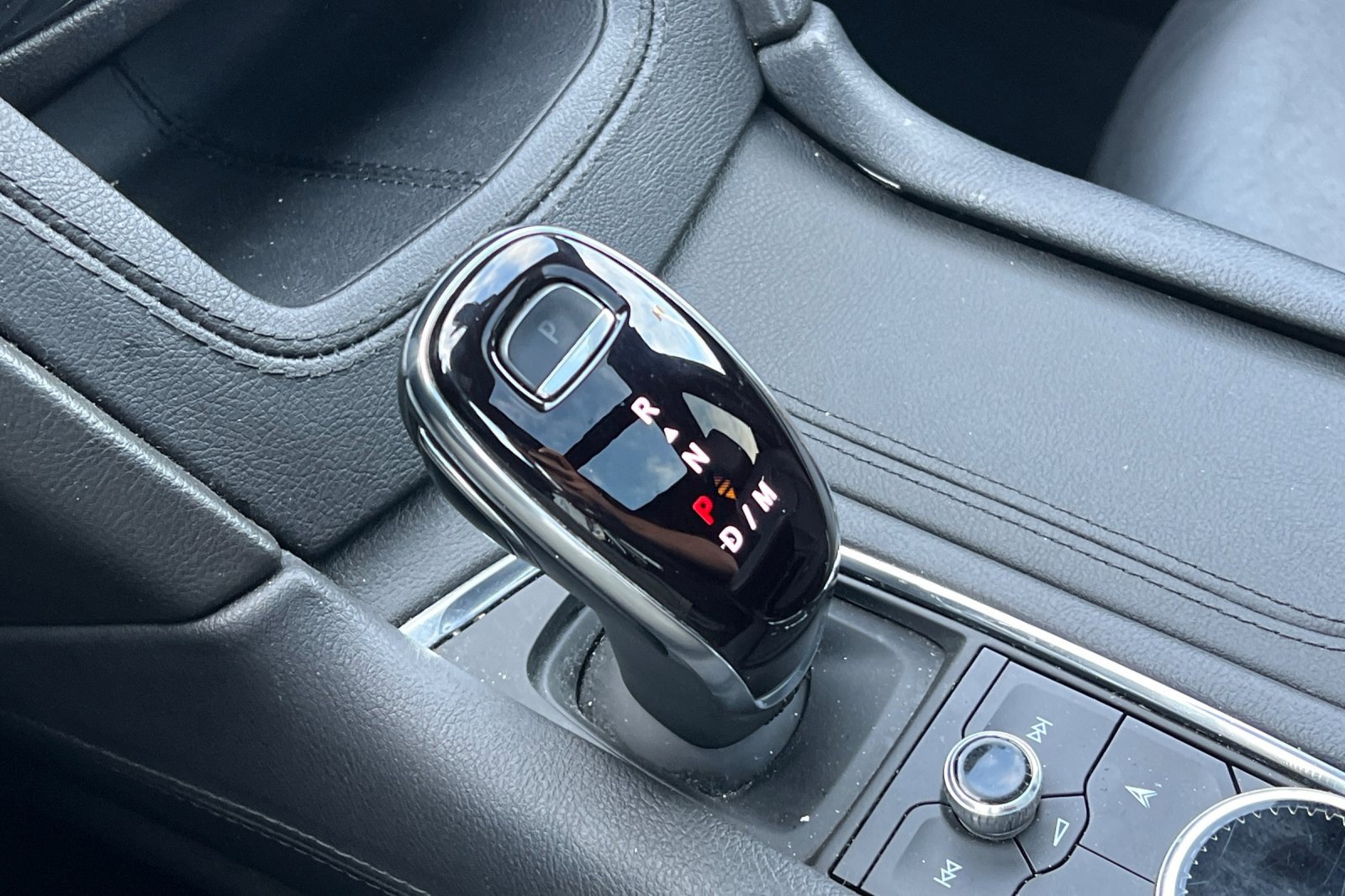 Used 2023 Cadillac XT6 Premium Luxury image 34