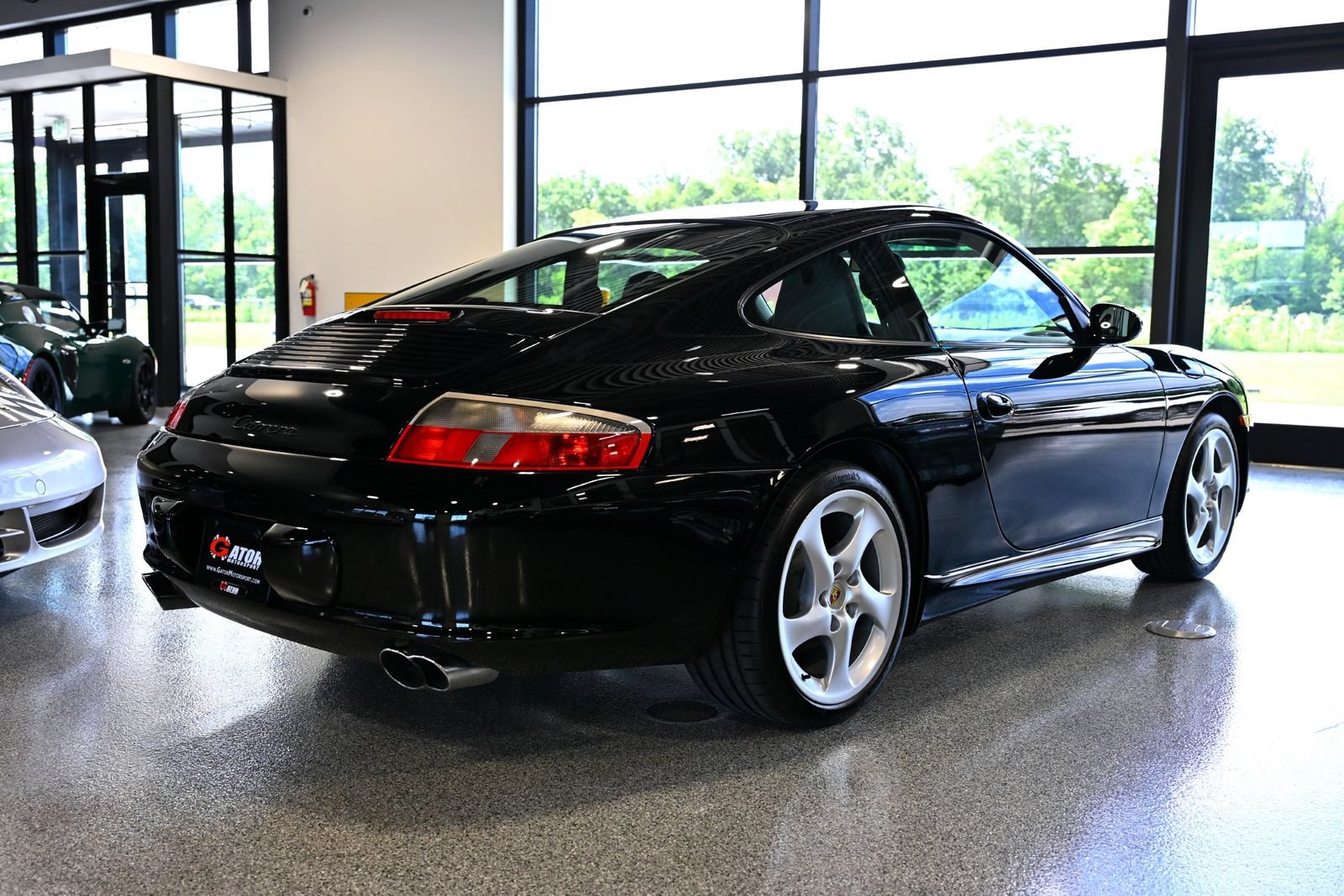 Used 2003 Porsche 911 Carrera RWD image 3