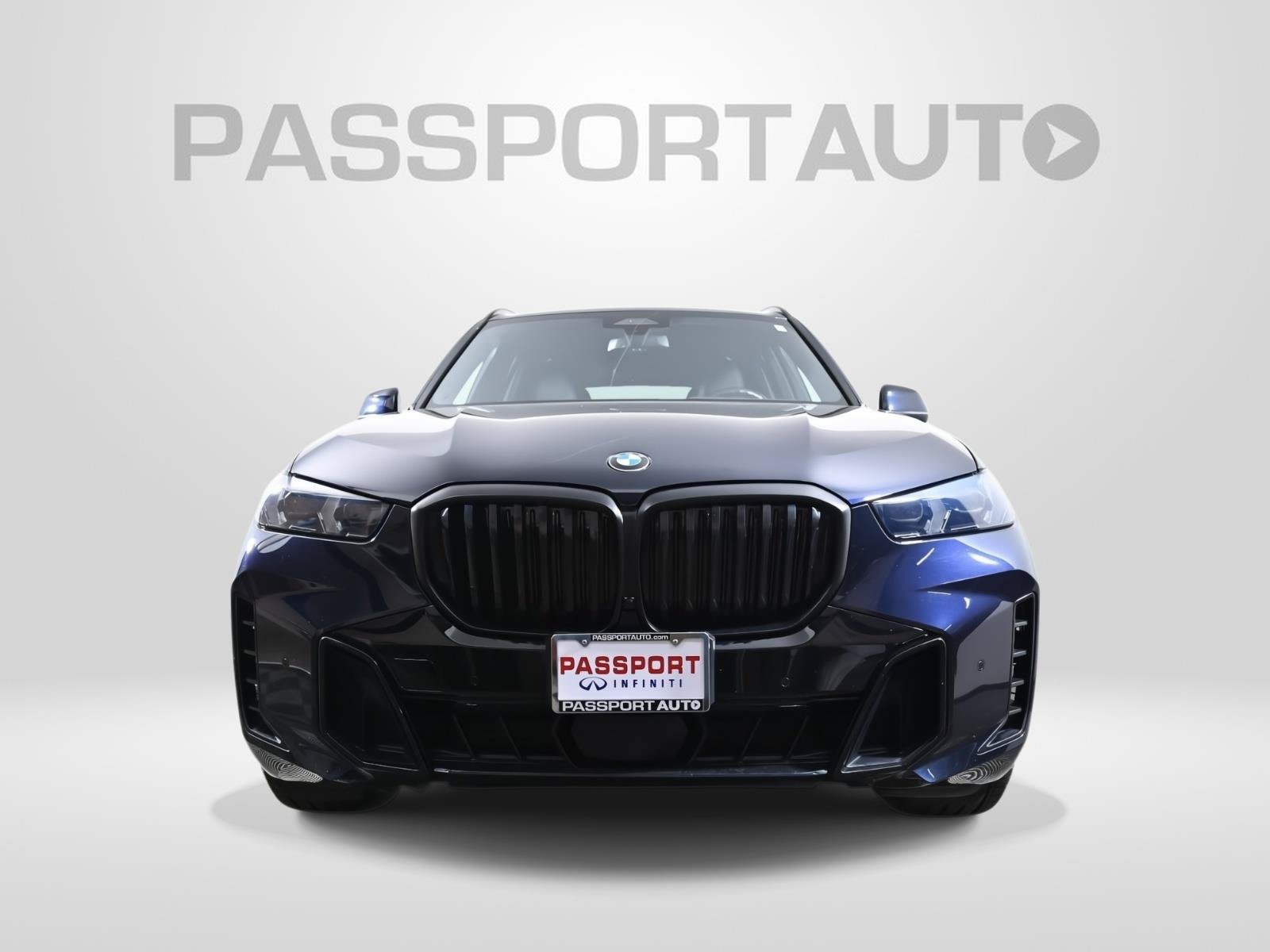 Used 2024 BMW X5 xDrive40i w/ M Sport Package AWD/4WD image 2