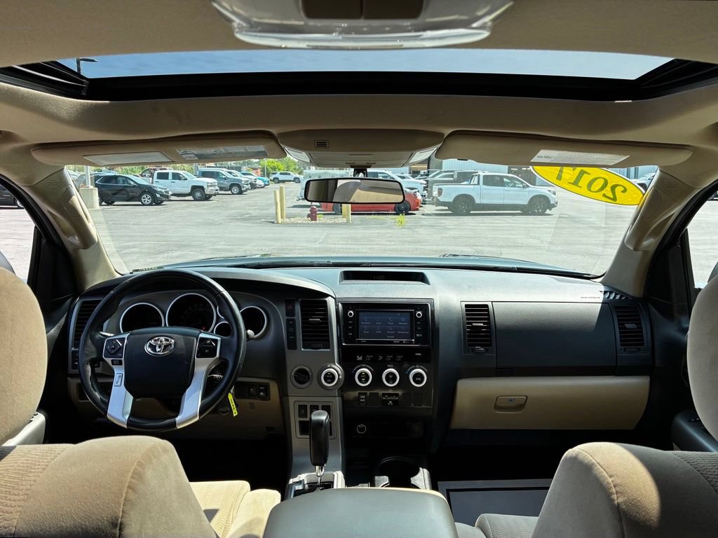 Used 2017 Toyota Sequoia SR5 AWD/4WD image 31