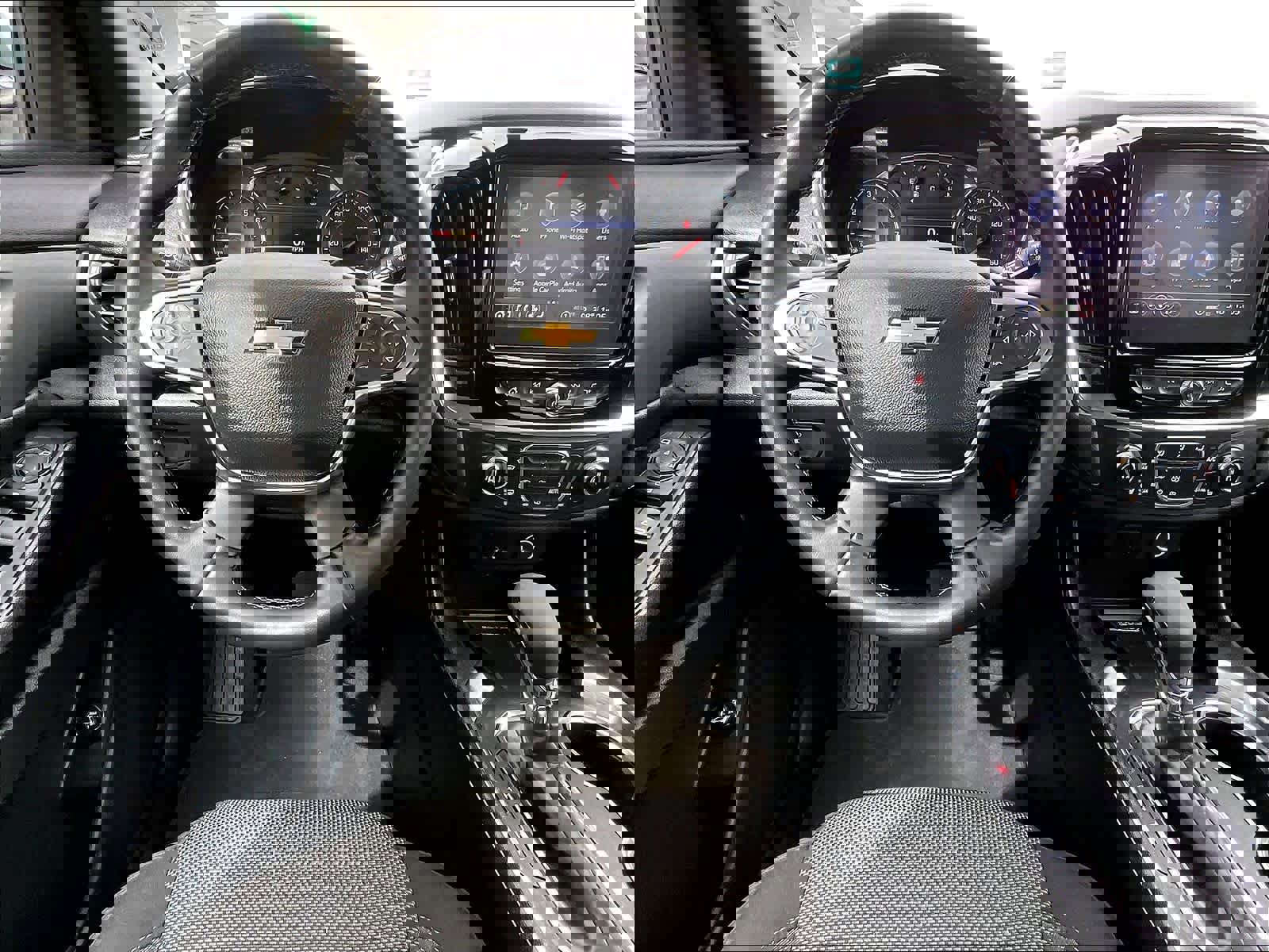 Used 2023 Chevrolet Traverse LT image 18