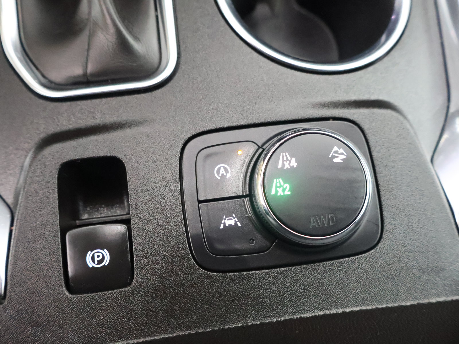 Used 2023 Chevrolet Traverse LT AWD/4WD image 40