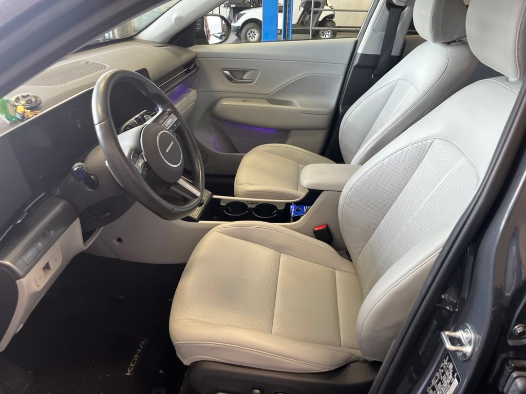 Certified 2024 Hyundai Kona Limited AWD/4WD image 4