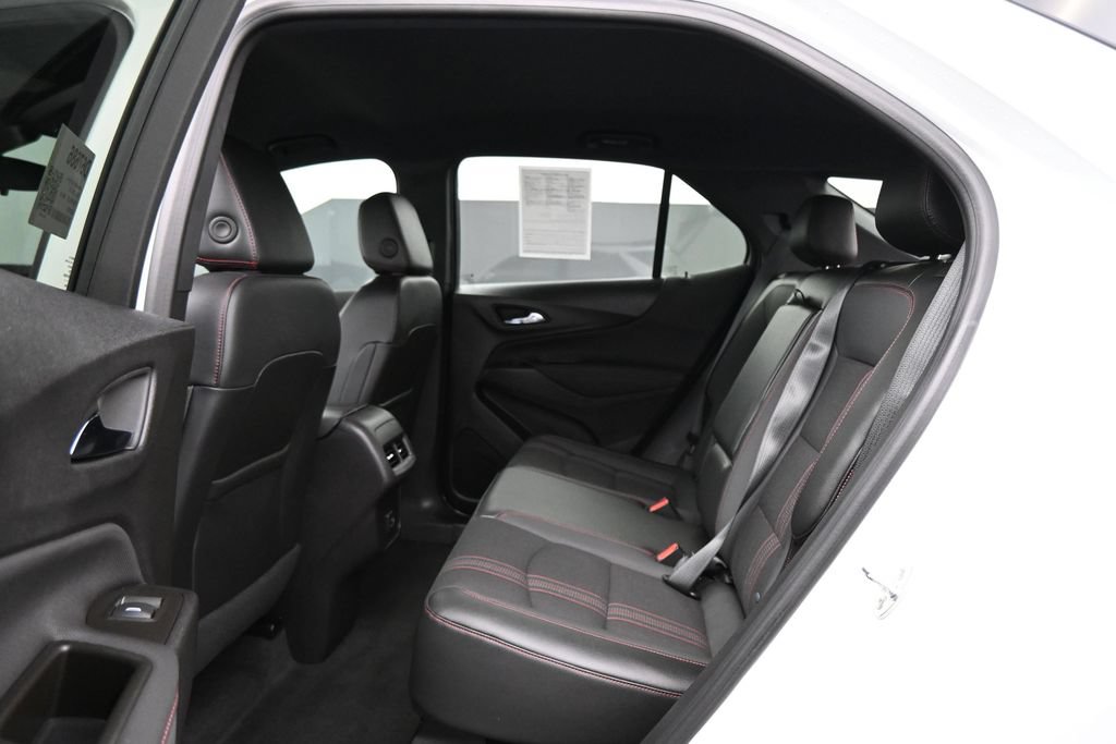 Used 2024 Chevrolet Equinox RS FWD image 14