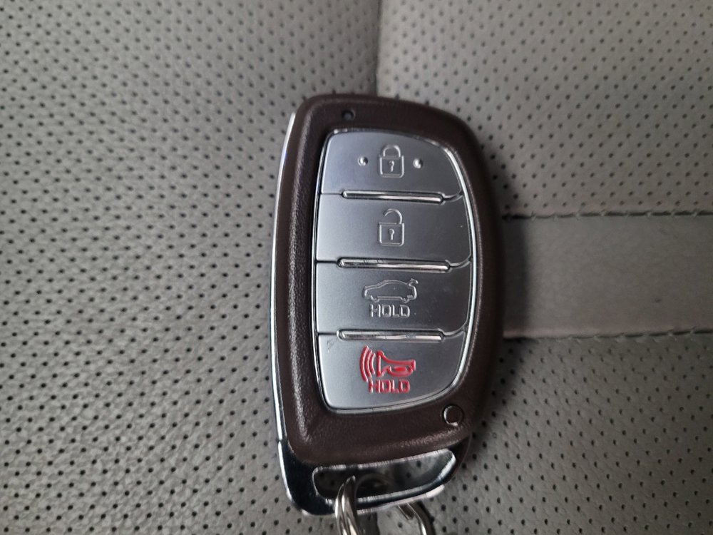 Used 2017 Hyundai Sonata Limited image 32