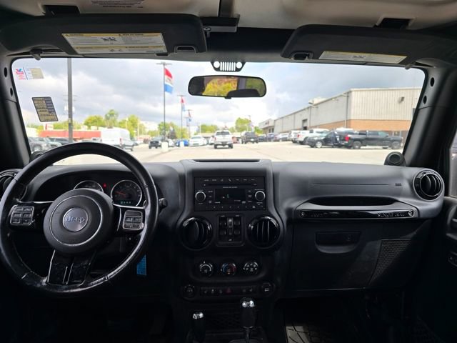 Used 2012 Jeep Wrangler Unlimited Sahara image 14