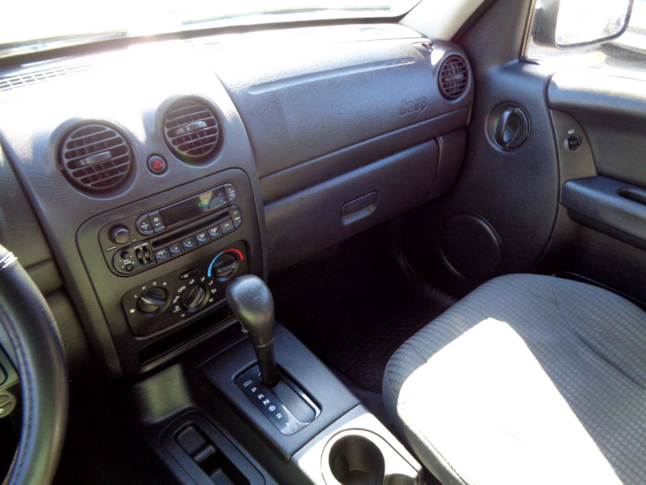 Used 2003 Jeep Liberty Sport RWD image 20