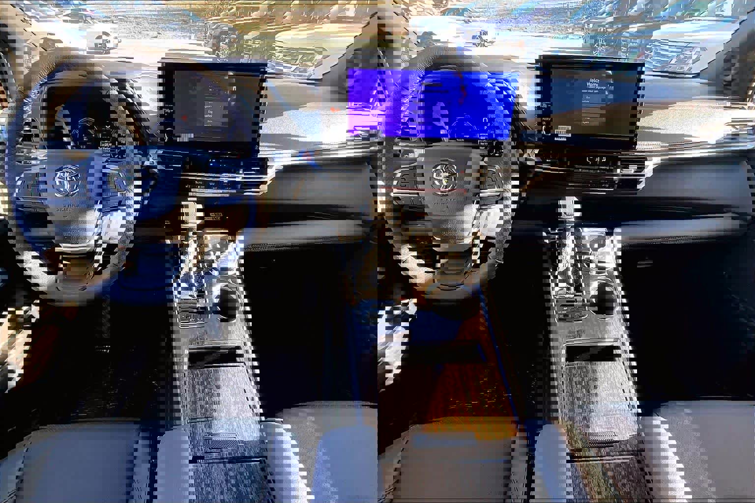 New 2026 Toyota Sienna Platinum image 5