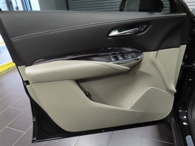 Certified 2023 Cadillac XT4 Luxury w/ Cold Weather Package image 10