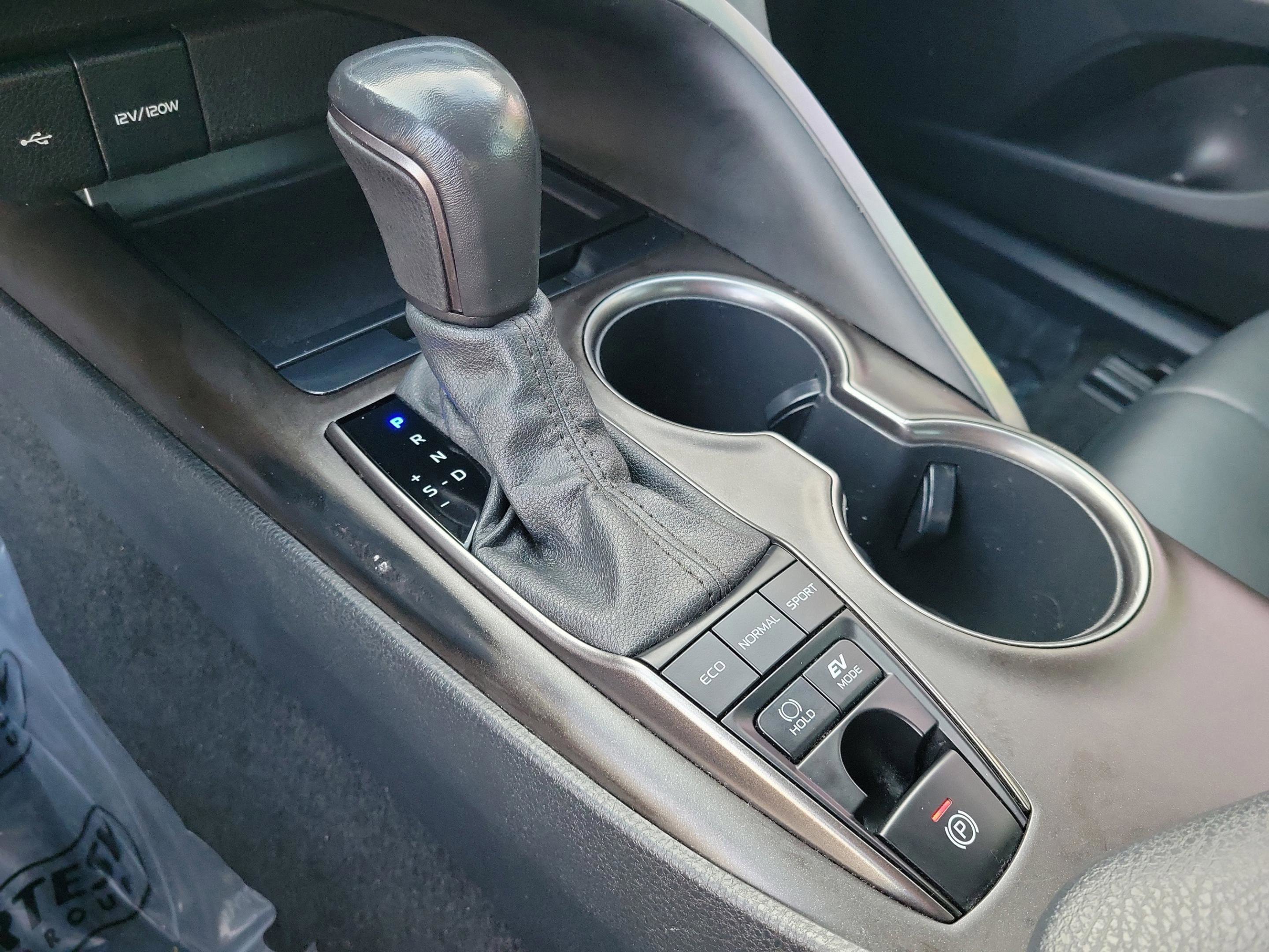 Used 2022 Toyota Camry SE image 34