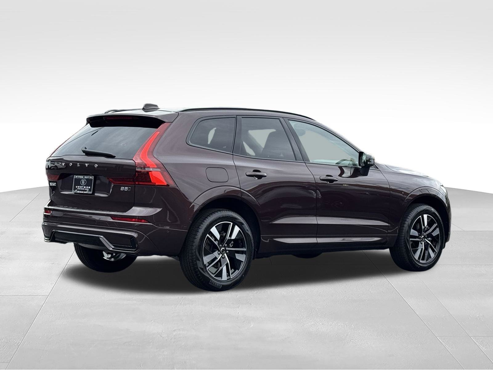 New 2026 Volvo XC60 B5 Plus w/ Protection Package Premier AWD/4WD image 3