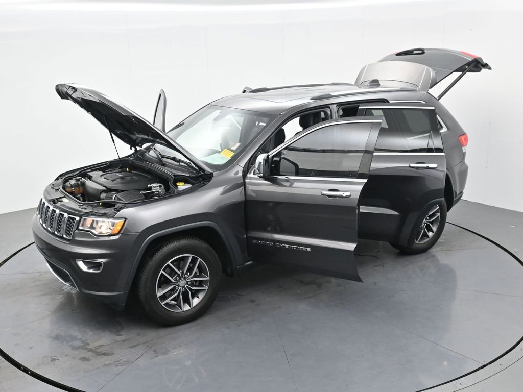 Used 2018 Jeep Grand Cherokee Limited AWD/4WD image 39