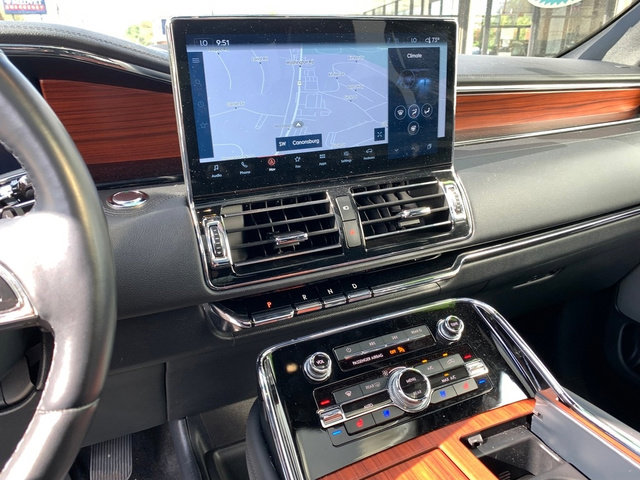 Certified 2024 Lincoln Navigator L Reserve image 27