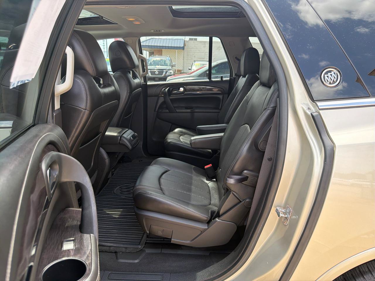 Used 2015 Buick Enclave Premium w/ Experience Buick Package FWD image 33