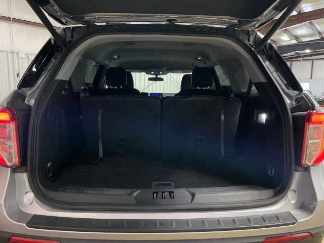 Used 2023 Ford Explorer XLT w/ Equipment Group 202A AWD/4WD image 24