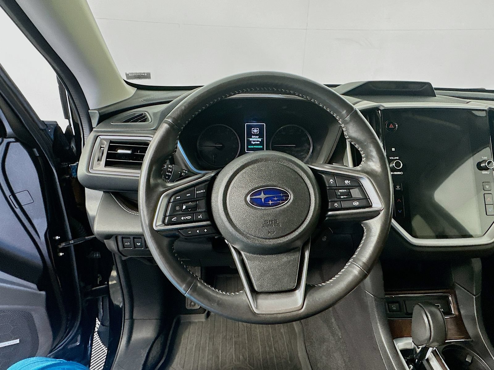 Used 2023 Subaru Ascent Touring AWD/4WD image 11