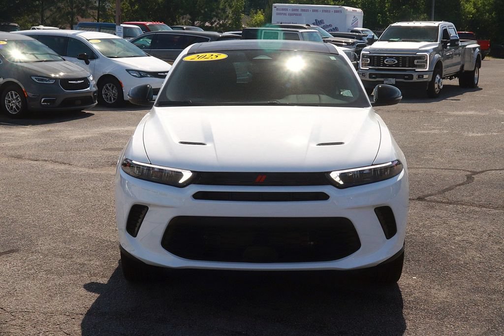 Used 2025 Dodge Hornet GT w/ GT Plus Package AWD/4WD image 2