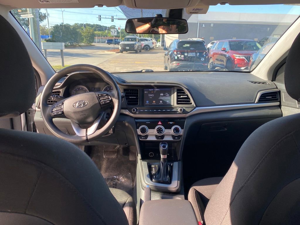 Used 2019 Hyundai Elantra SEL w/ Cargo Package FWD image 5