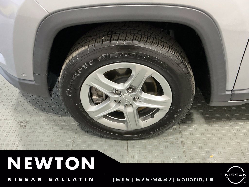 Used 2023 Jeep Compass Latitude w/ Convenience Group AWD/4WD image 48