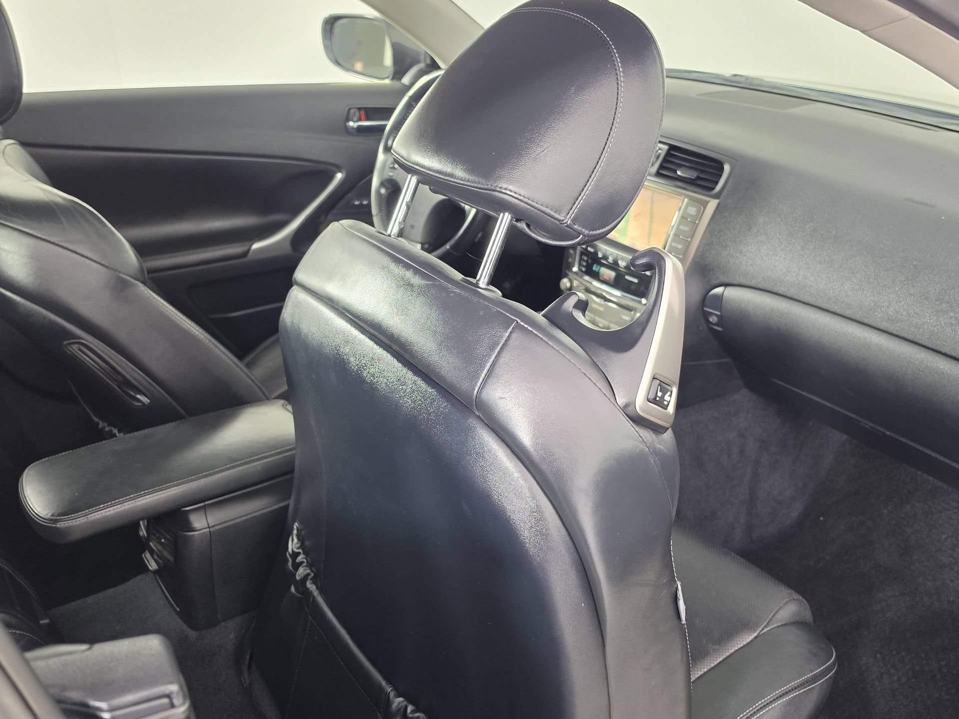 Used 2010 Lexus IS 350C RWD image 34