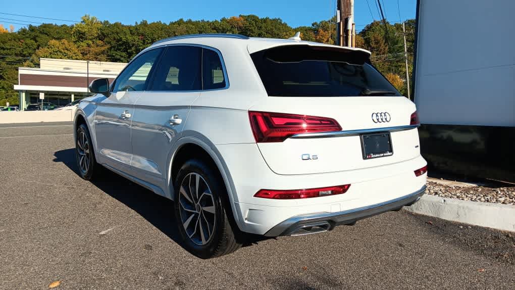 Used 2023 Audi Q5 2.0T Premium Plus w/ Premium Plus Package AWD/4WD image 3