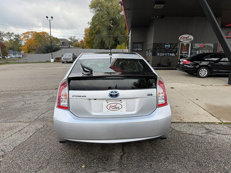 Used 2015 Toyota Prius Three image 3