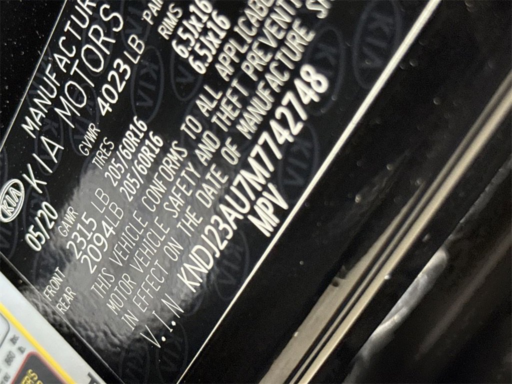 Used 2021 Kia Soul LX image 27