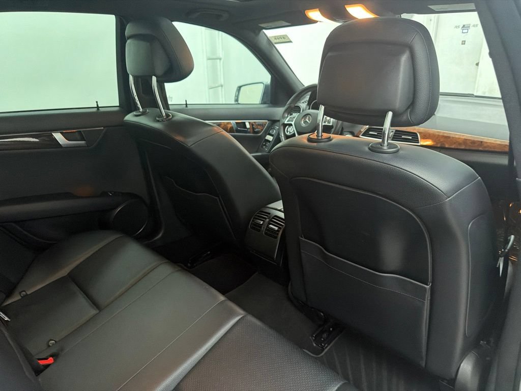 Used 2013 Mercedes-Benz C 250 Sedan image 25