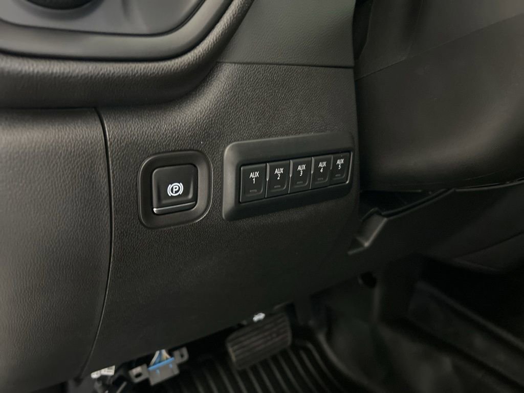 Used 2025 Chevrolet Silverado 3500 W/T image 41