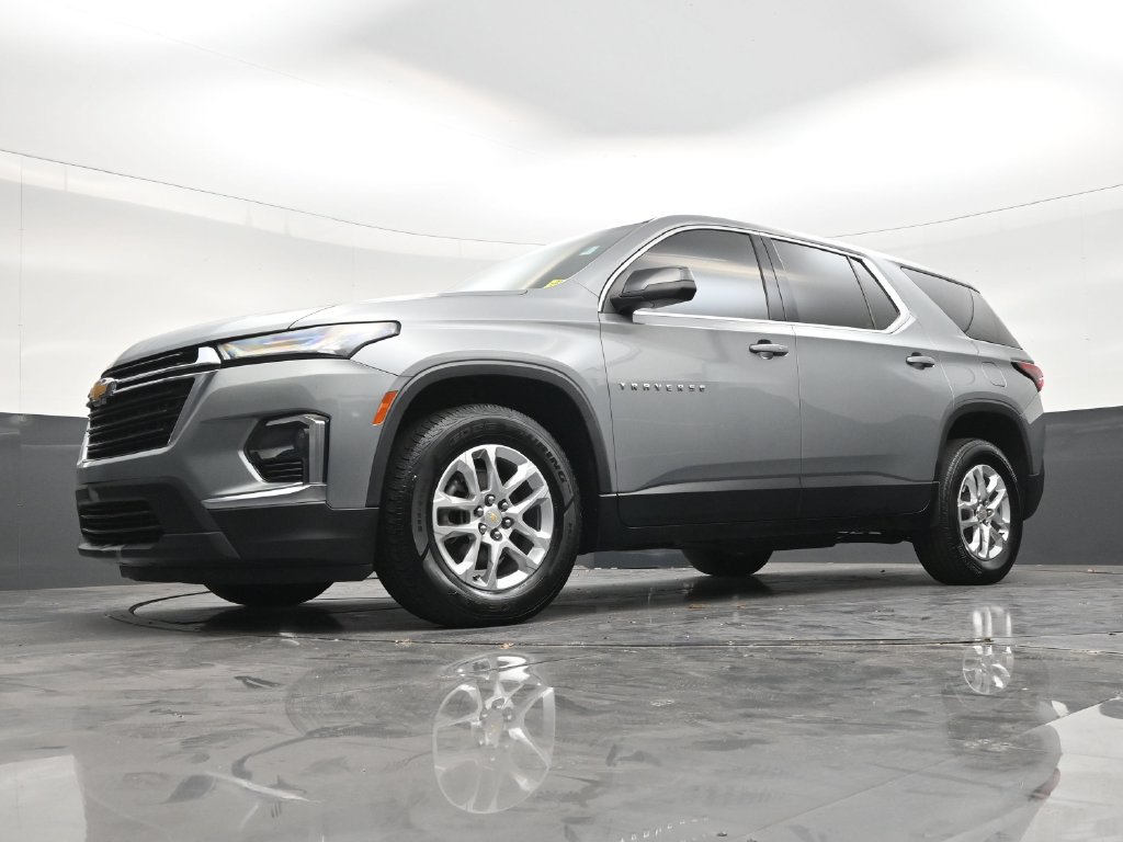Used 2023 Chevrolet Traverse LS FWD image 20