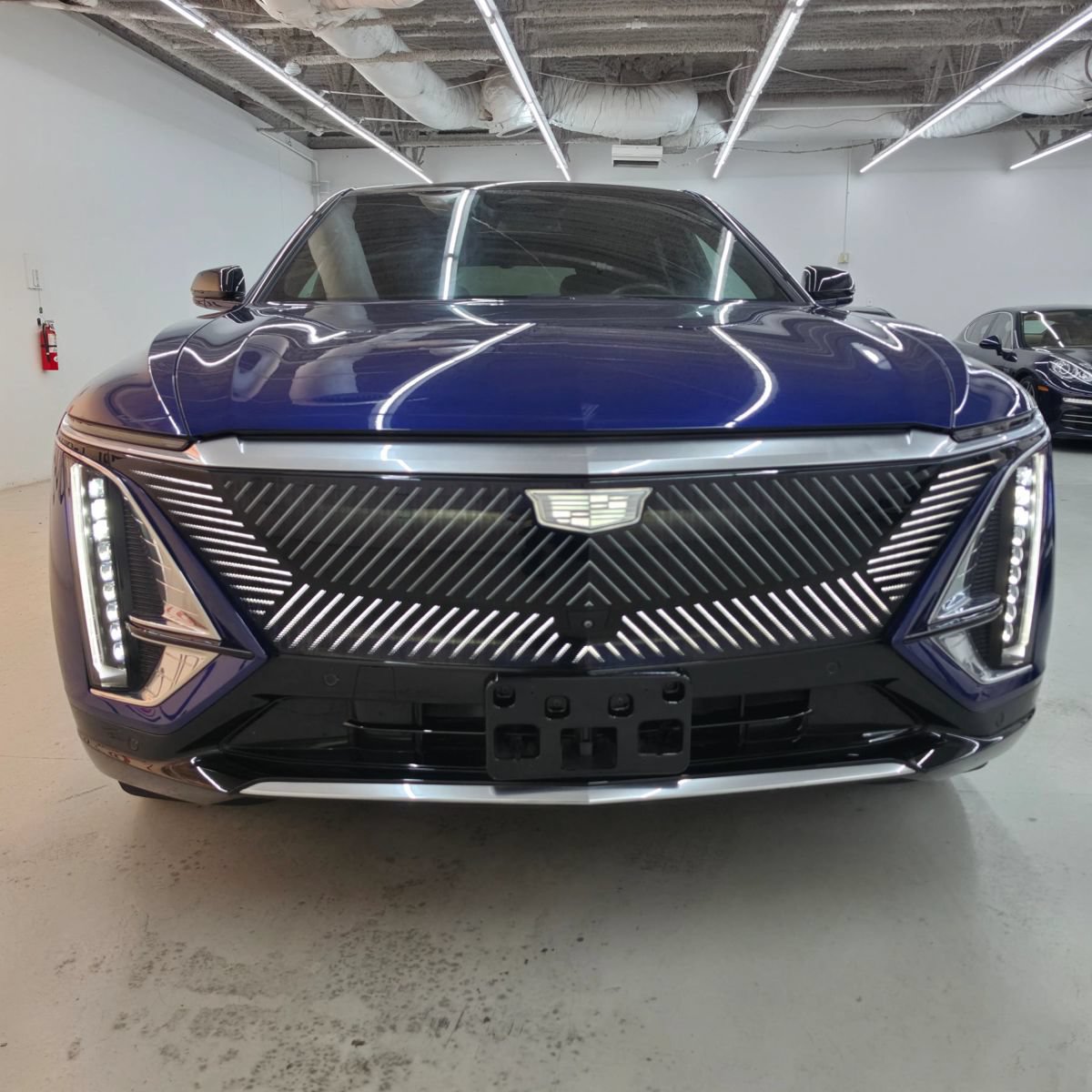 Used 2024 Cadillac Lyriq Luxury RWD image 9