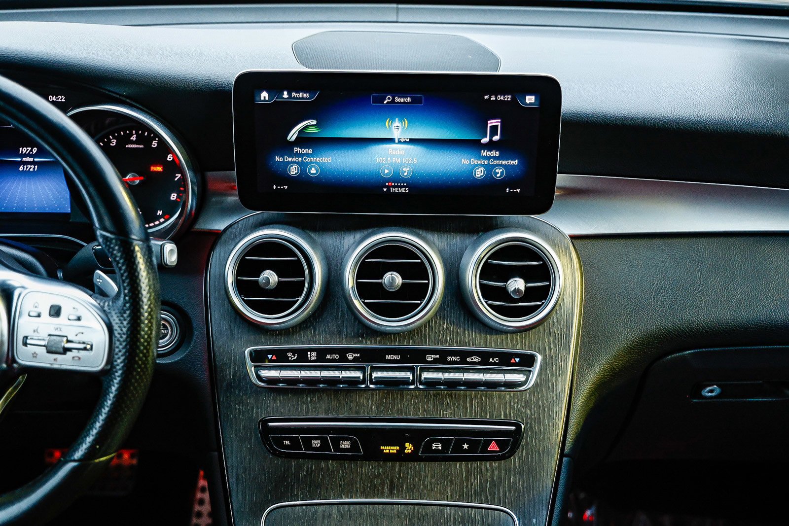 Used 2022 Mercedes-Benz GLC 300 4MATIC image 11