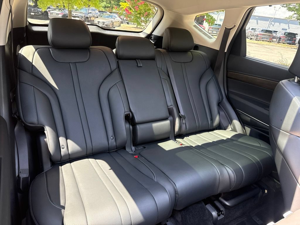 Certified 2025 Genesis GV80 2.5T Advanced AWD/4WD image 36