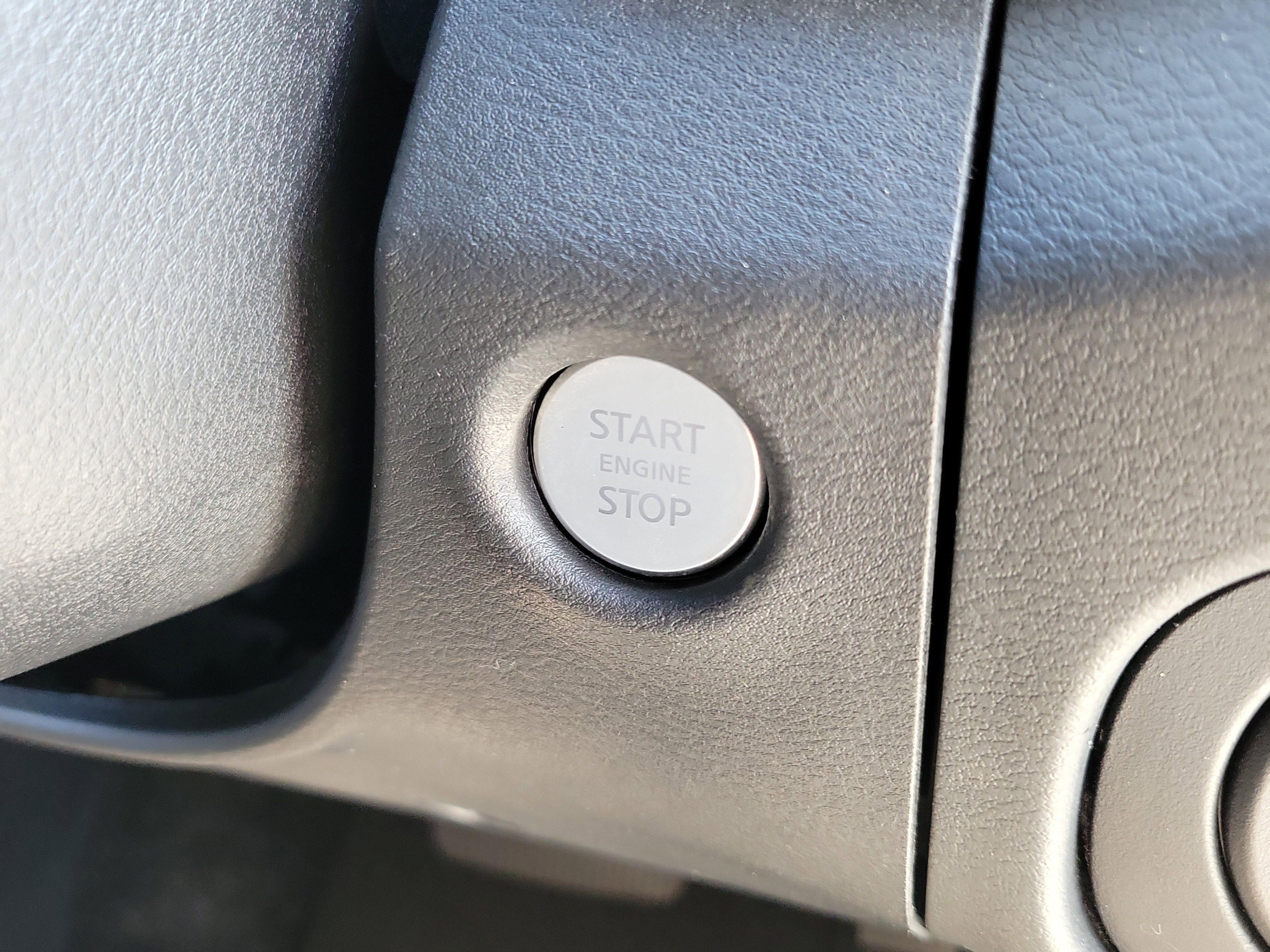 Used 2022 Nissan Frontier SV RWD image 30