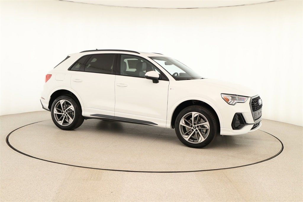 New 2025 Audi Q3 2.0T Premium image 9