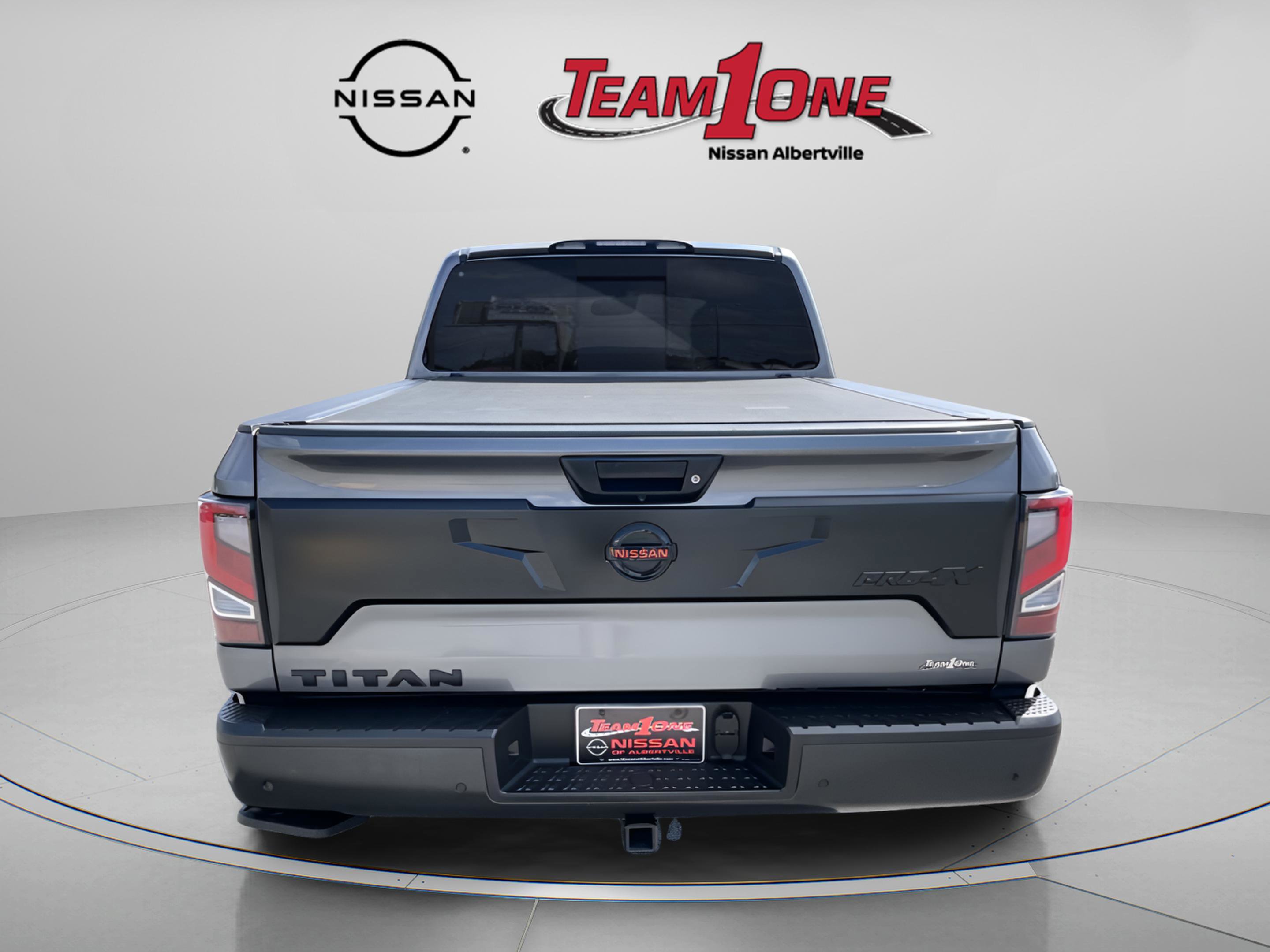 Used 2021 Nissan Titan PRO-4X w/ Pro-4x Convenience Package AWD/4WD image 7
