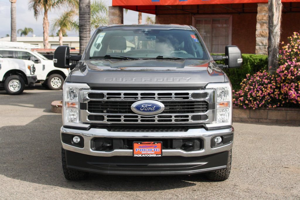 Used 2023 Ford F250 XLT AWD/4WD image 3