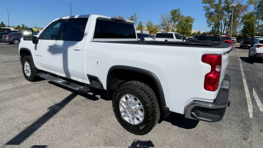 Used 2023 Chevrolet Silverado 2500 LT w/ Convenience Package AWD/4WD image 8
