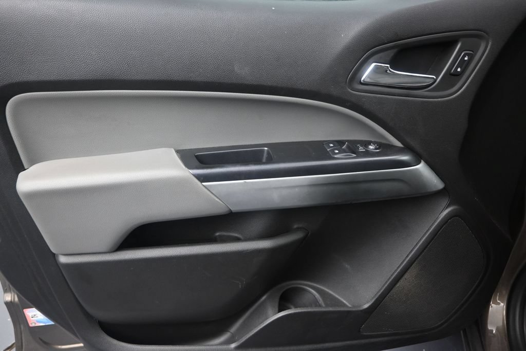 Used 2016 Chevrolet Colorado LT w/ Safety Package RWD image 11