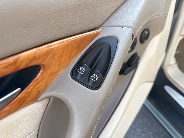 Used 2005 Mercedes-Benz SL 500 image 25