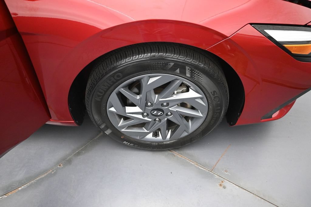 Used 2024 Hyundai Elantra SEL FWD image 34