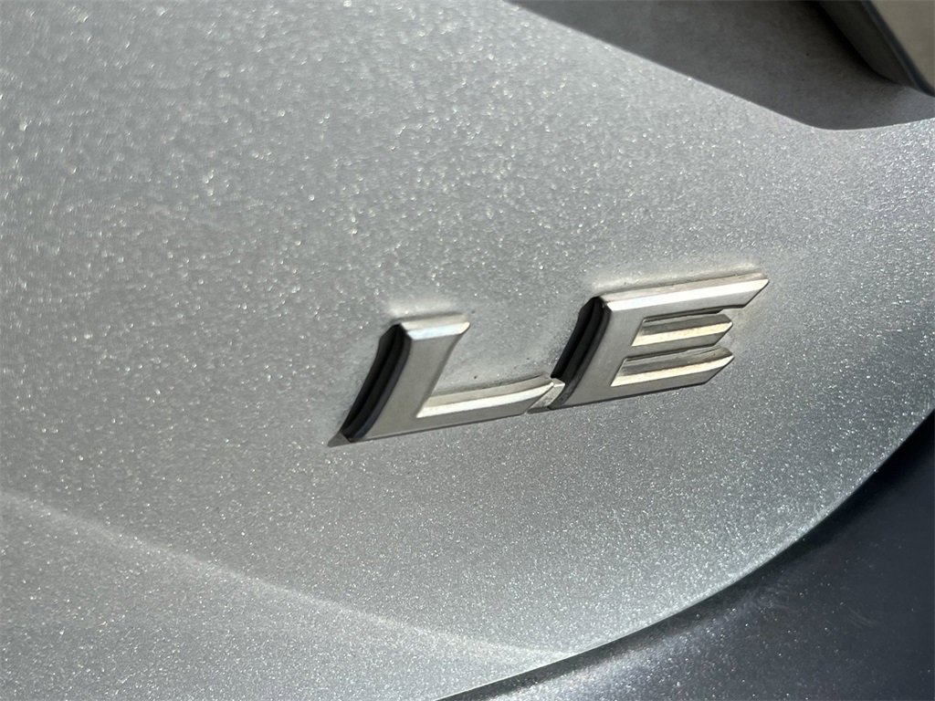 Used 2015 Toyota Camry LE image 13