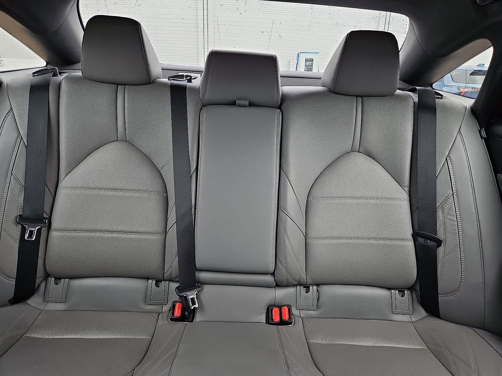 Used 2020 Toyota Avalon Limited FWD image 14