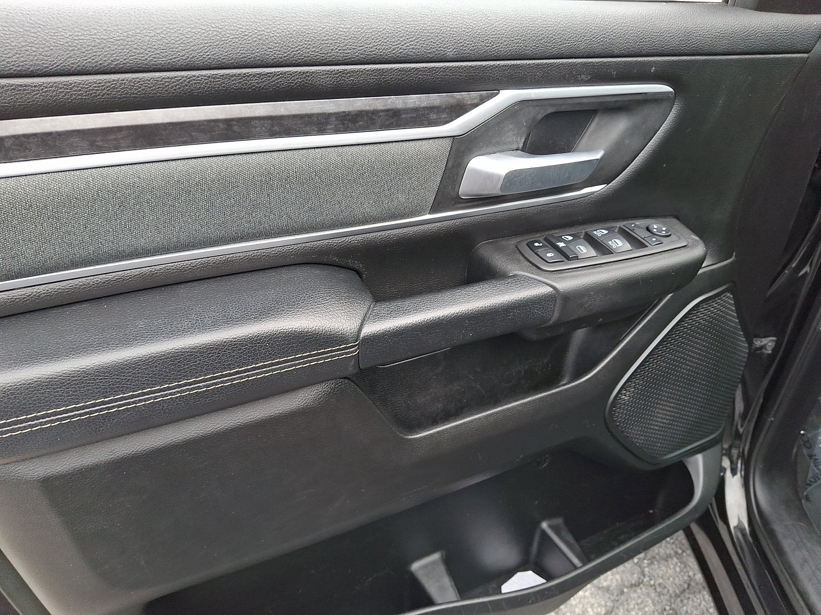 Used 2022 RAM 1500 Big Horn AWD/4WD image 12