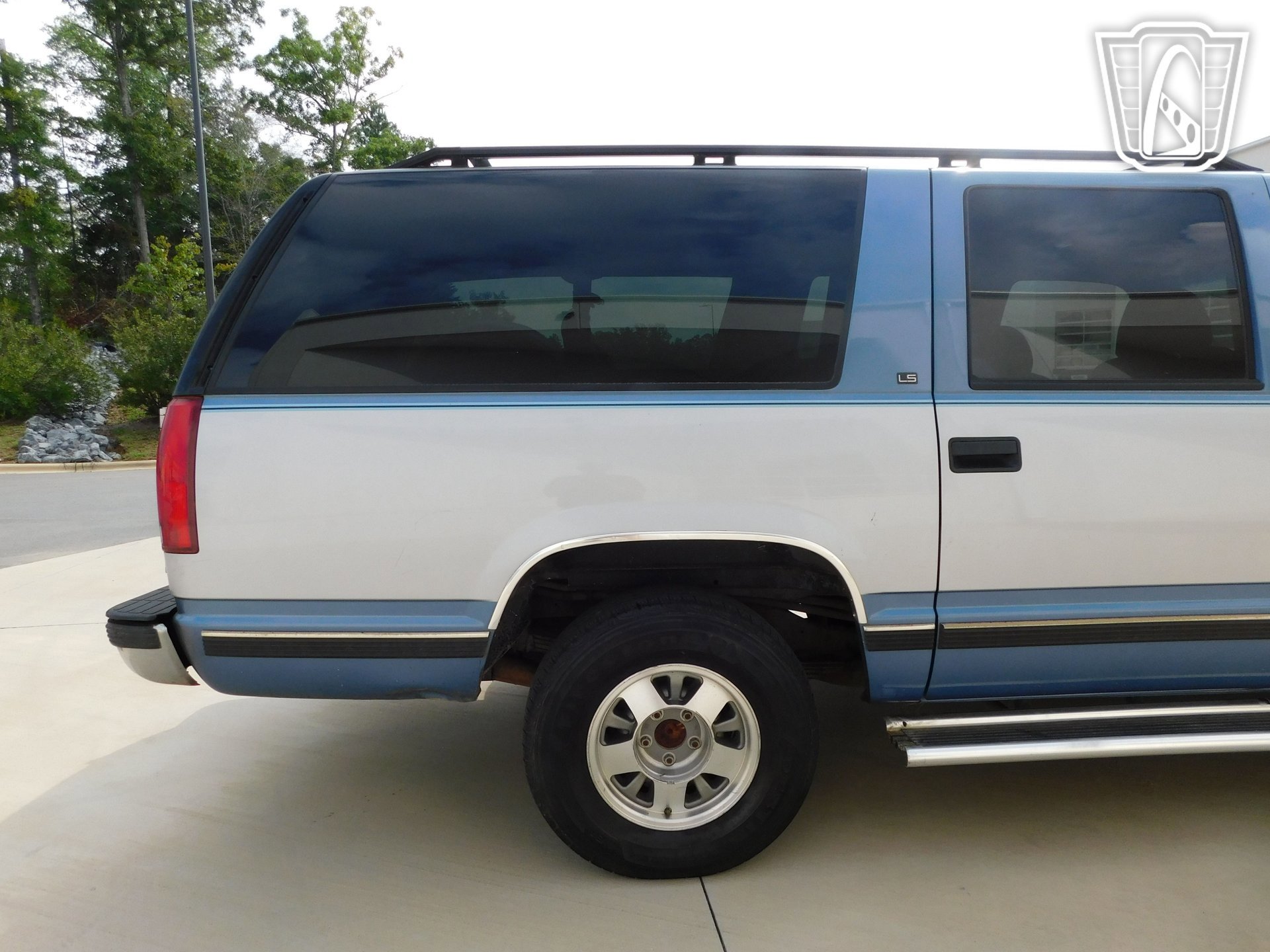 Used 1995 Chevrolet Suburban image 28