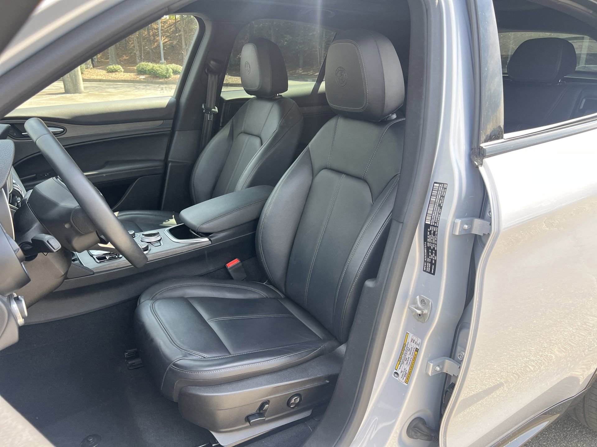 Used 2023 Alfa Romeo Stelvio Ti image 20