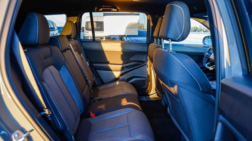 New 2026 Jeep Cherokee Laredo image 19