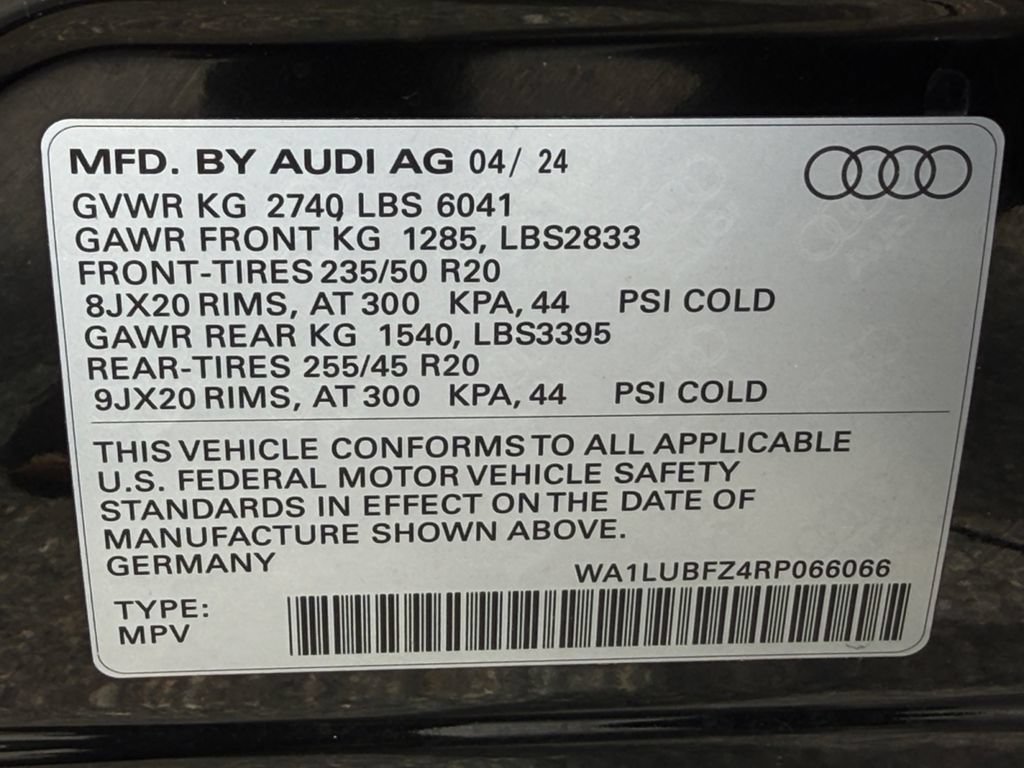 Used 2024 Audi Q4 e-tron Premium Plus w/ Premium Plus AWD/4WD image 26