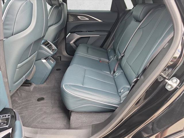 Used 2025 Cadillac Lyriq Luxury w/ Nappa Leather Package RWD image 19