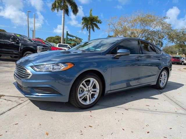 Used 2018 Ford Fusion SE w/ Fusion SE Technology Package image 7